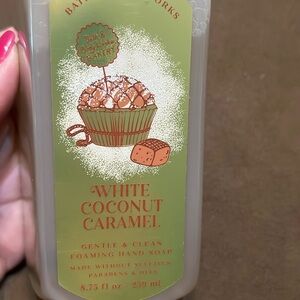 NWT B&BW White Coconut Caramel Gentle & Clean Foaming Hand Soap